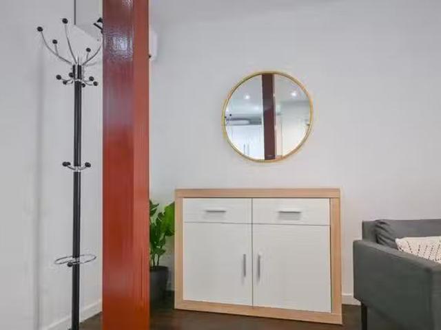 ¡Recién llegado! Piso de 2 habitaciones en Madrid