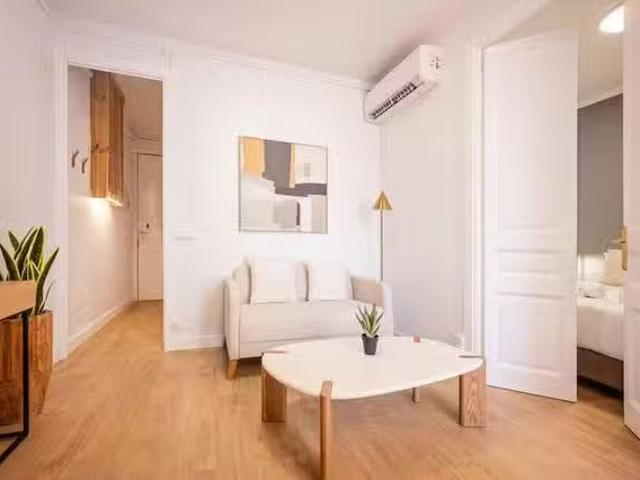 Único Piso de 2 habitaciones en Barcelona
