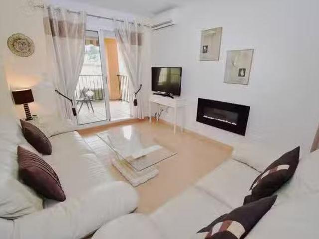 Único Piso de 2 habitaciones en Fuengirola