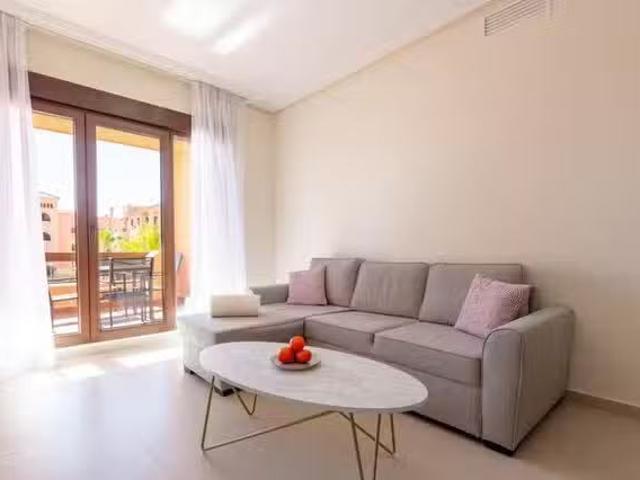 Único Piso de 2 habitaciones en Los Alcázares