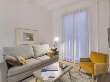 Único Piso de 3 habitaciones en Barcelona