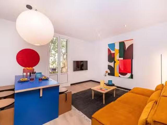 ¡Recién llegado! Piso de 3 habitaciones en Barcelona