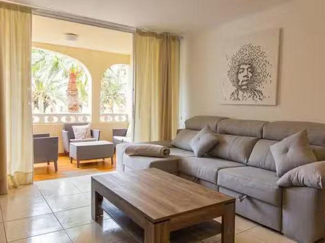 Acogedor Piso de 3 habitaciones en Callao Salvaje