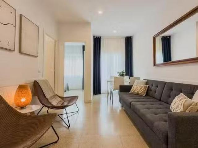 ¡Oferta! Piso de 3 habitaciones en L'Hospitalet de Llobregat