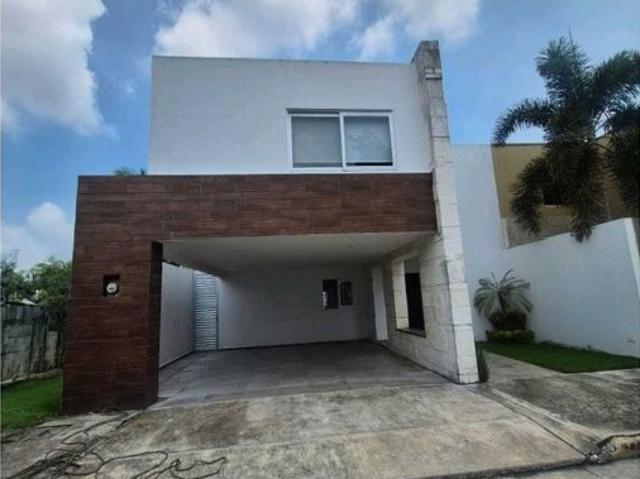 Renta Residencia 3 Recámaras 3.5 Baños Residencial el Country