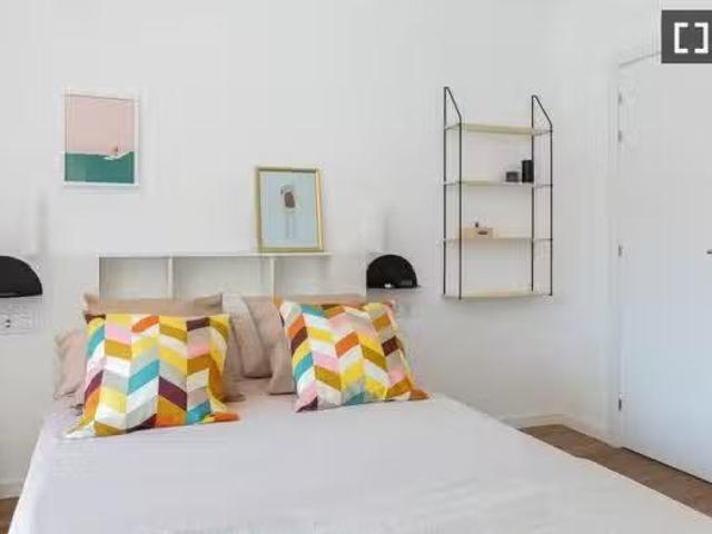 ¡En alquiler! Se alquila habitación en apartamento de 3 dormit.