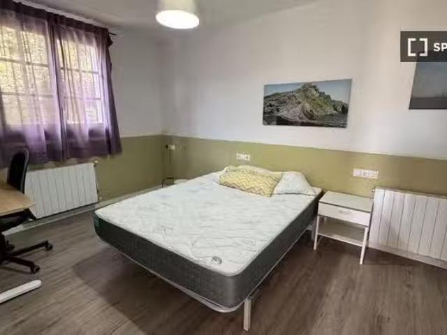 ¡En alquiler! Se alquila habitación en piso compartido en Cerd.