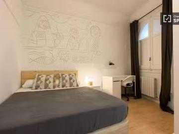 ¡Oferta! Se alquila habitación en piso de 7 habitaciones en Ba.
