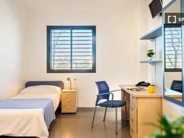 ¡Renta! Se alquila habitación en residencia en Sevilla, Sevilla