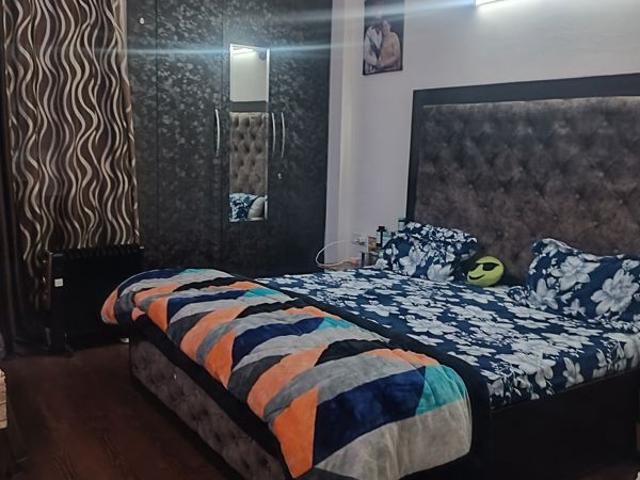 Rental | 3.5 BHK + 4000 Sq.Ft. Apartment in 3C Lotus 300
