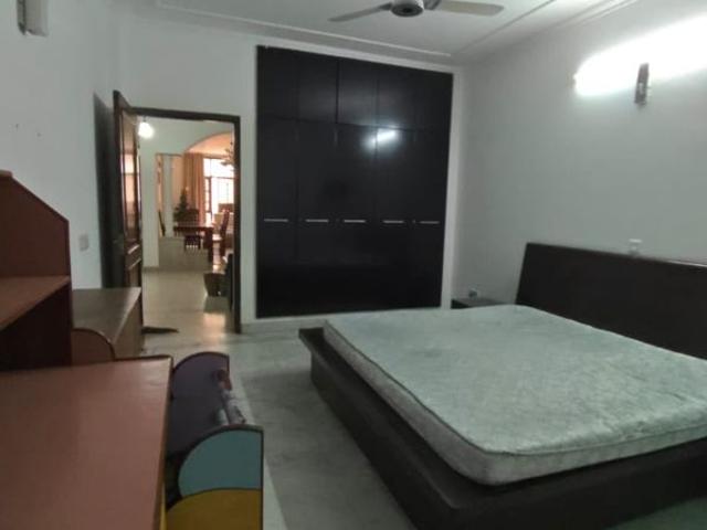 Rental | 3.5 BHK 600 Sq.Yd. Apartment in Vasant Vihar