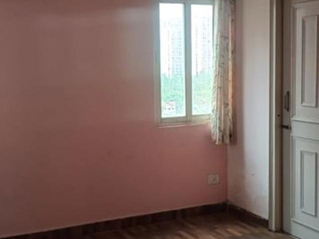 Rental | 3.5 BHK 1000 Sq.Ft. Apartment in Mahagun Moderne