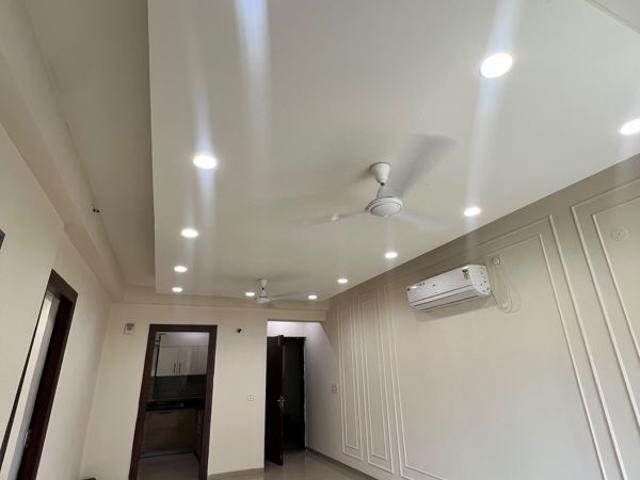 Rental | 3.5 BHK + 1200 Sq.Ft. Apartment in Jaypee Greens Kosmos