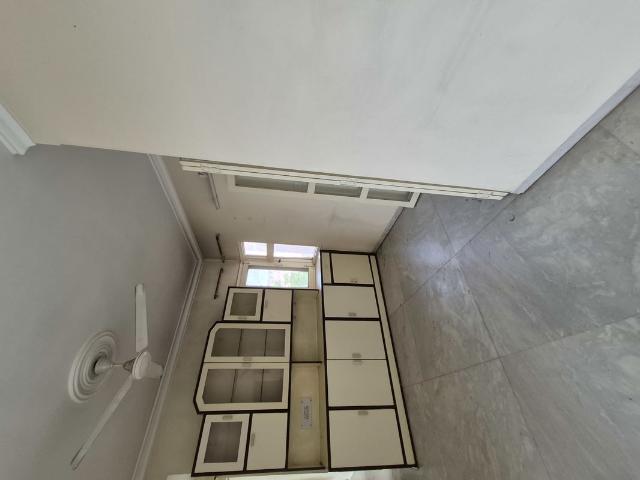 Rental | 3.5 BHK 1250 Sq.Ft. Apartment in Mayur Vihar 1