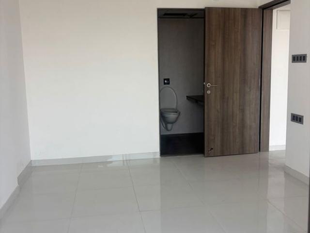 Rental | 3.5 BHK + 1300 Sq.Ft. Apartment in Bramhacorp The Collection