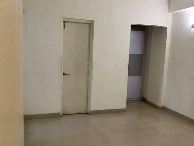 Rental | 3.5 BHK 1350 Sq.Ft. Apartment in Emaar Emerald Estate