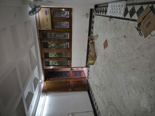 Rental | 3.5 BHK 1350 Sq.Ft. Apartment in Mayur Vihar