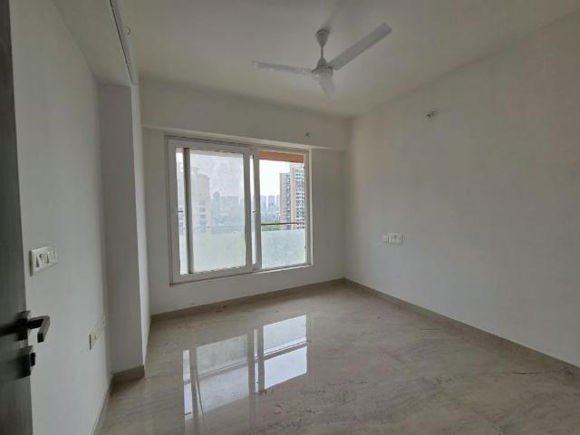 Rental | 3.5 BHK 1350 Sq.Ft. Apartment in ND Palai Towers