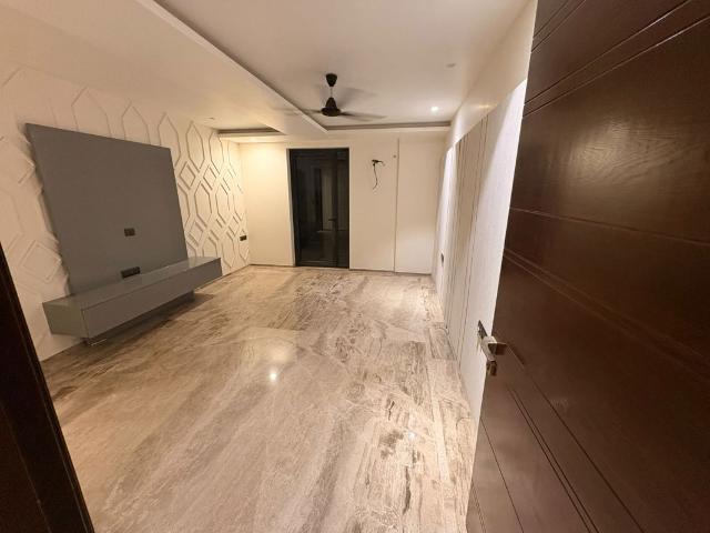 Rental | 3.5 BHK + 1470 Sq.Ft. Apartment in Signature Global City 63A