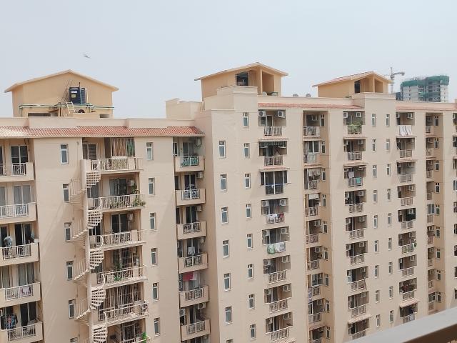 Rental | 3.5 BHK + 1550 Sq.Ft. Apartment in Emaar Palm Hills