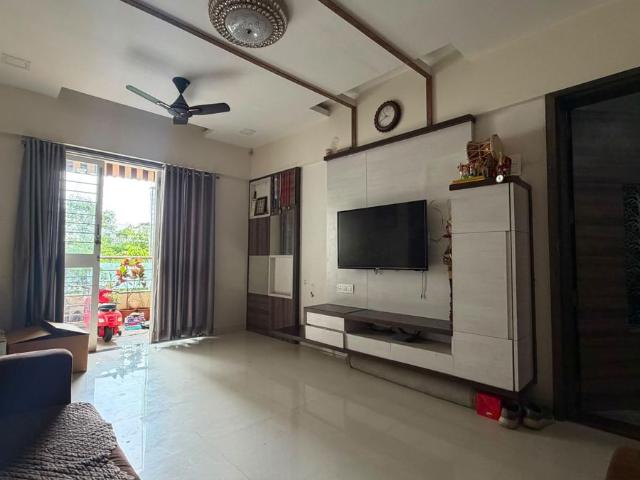 Rental | 3.5 BHK 1600 Sq.Ft. Apartment in Kolte Patil 24K Glitterati