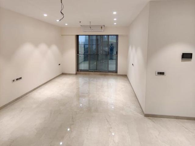 Rental | 3.5 BHK 1625 Sq.Ft. Apartment in Ekta Crest