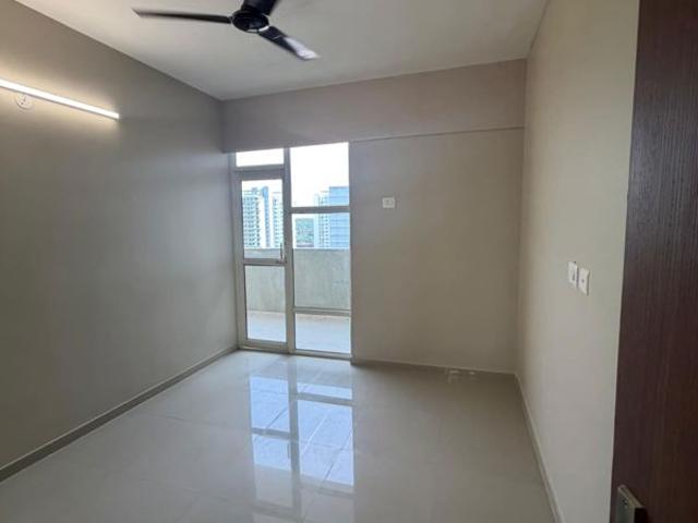 Rental | 3.5 BHK + 1650 Sq.Ft. Apartment in Emaar Emerald Floors Premier