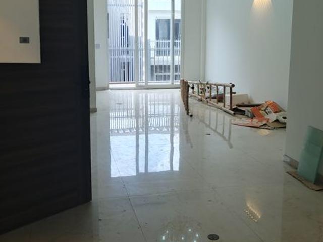 Rental | 3.5 BHK + 1680 Sq.Ft. Apartment in Smart World Orchard