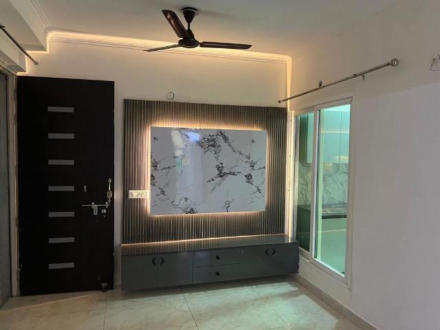 Rental | 3.5 BHK + 1720 Sq.Ft. Apartment in Prateek Grand City