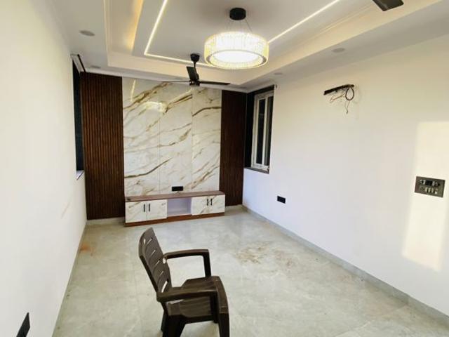 Rental | 3.5 BHK + 1800 Sq.Ft. Apartment in Dwarka