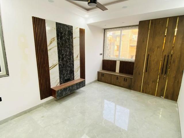Rental | 3.5 BHK + 1800 Sq.Ft. Apartment in Sector 3 Dwarka