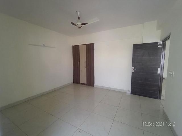 Rental | 3.5 BHK + 1862 Sq.Ft. Apartment in RPS Savana