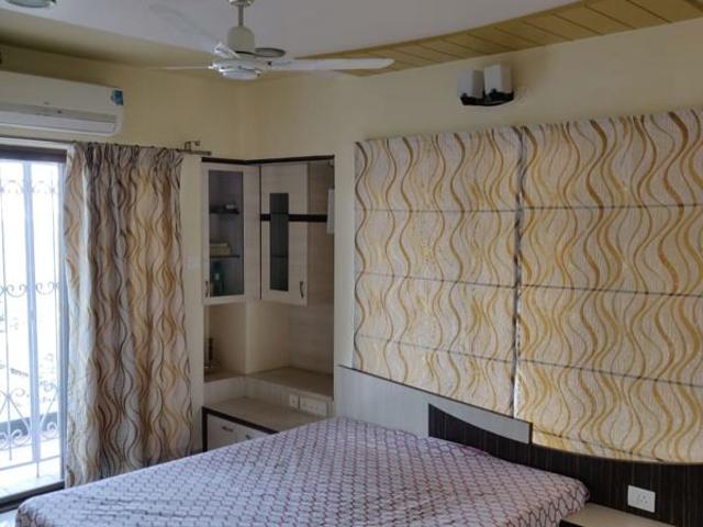 Rental | 3.5 BHK + 1900 Sq.Ft. Apartment in Pebbles I