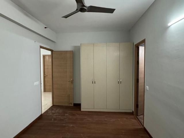 Rental | 3.5 BHK + 1900 Sq.Ft. Apartment in SKA Orion