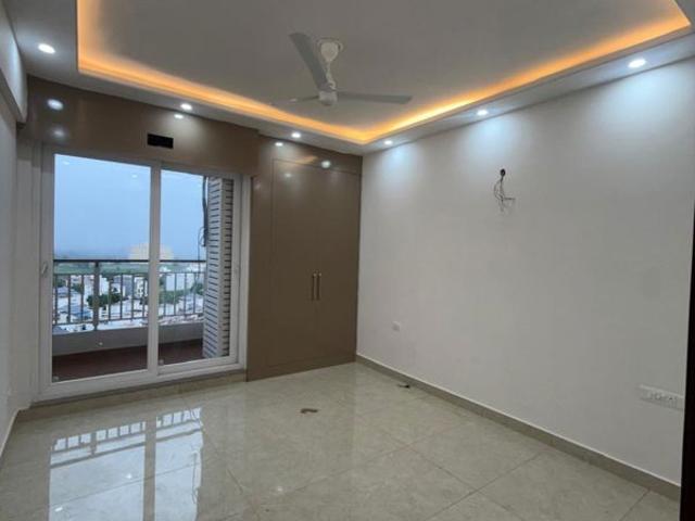 Rental | 3.5 BHK + 1900 Sq.Ft. Apartment in Sultanpur