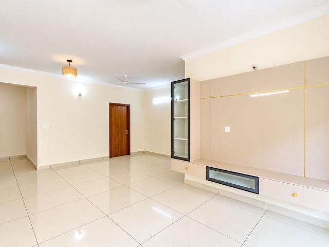 Rental | 3.5 BHK 1910 Sq.Ft. Apartment in Prestige Green Gables