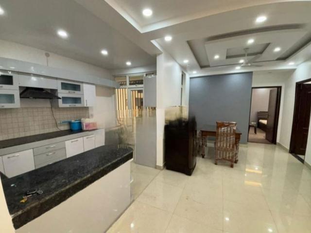 Rental | 3.5 BHK 1920 Sq.Ft. Apartment in Paarth Aadyant
