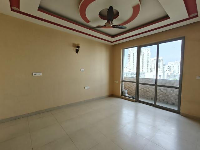 Rental | 3.5 BHK + 1935 Sq.Ft. Apartment in Vatika City Homes
