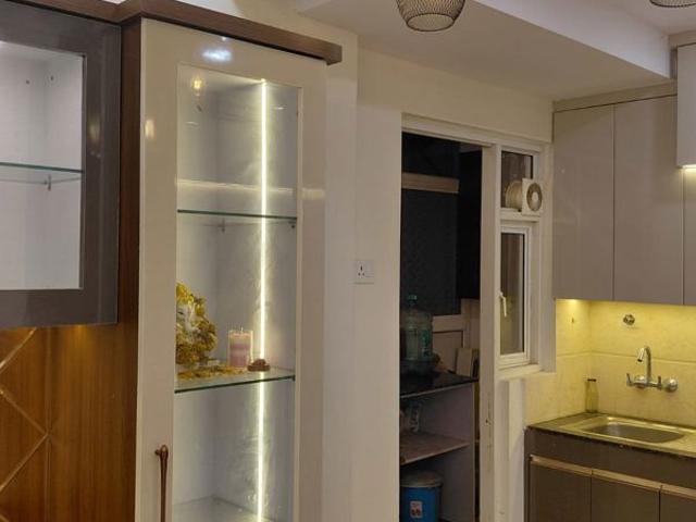 Rental | 3.5 BHK + 1975 Sq.Ft. Apartment in Omaxe R2