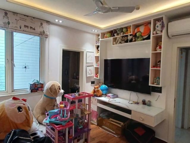 Rental | 3.5 BHK + 1983 Sq.Ft. Apartment in DLF Park Place