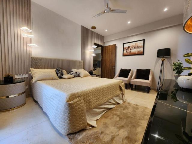 Rental | 3.5 BHK 1995 Sq.Ft. Apartment in Sector 82 A