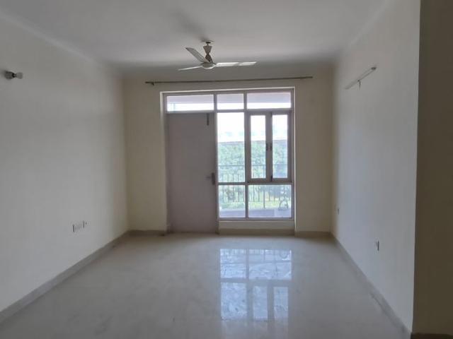 Rental | 3.5 BHK + 2000 Sq.Ft. Apartment in Pareena Express Heights