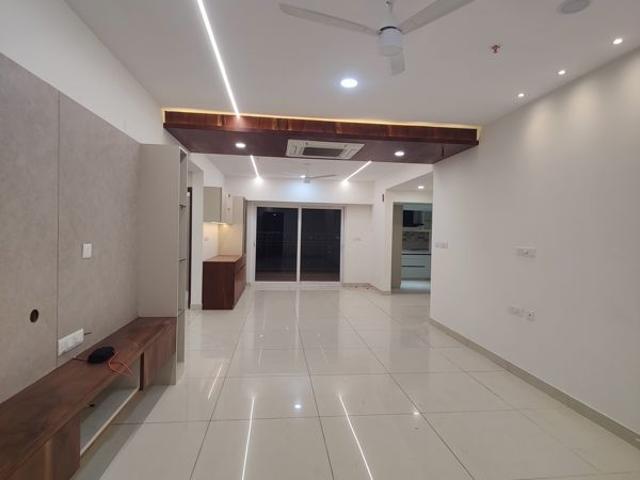 Rental | 3.5 BHK + 2048 Sq.Ft. Apartment in Prestige Tranquil