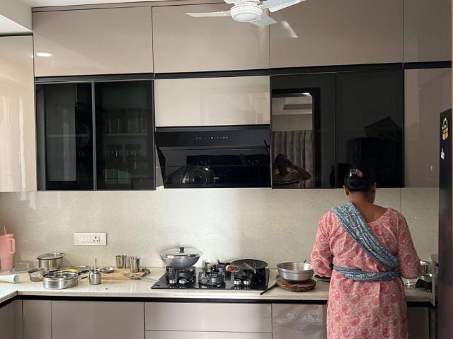 Rental | 3.5 BHK + 2061 Sq.Ft. Apartment in Orchid Petals