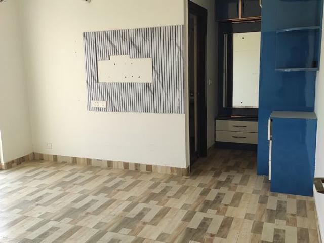 Rental | 3.5 BHK + 2075 Sq.Ft. Apartment in VVIP Mangal