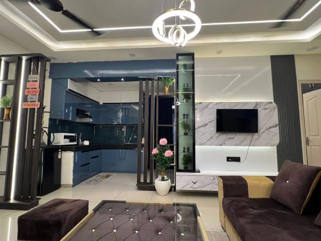 Rental | 3.5 BHK + 2075 Sq.Ft. Apartment in VVIP Mangal