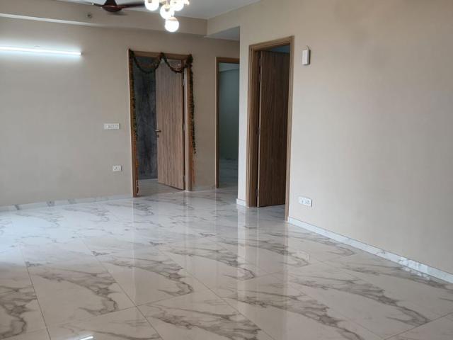 Rental | 3.5 BHK + 2095 Sq.Ft. Apartment in M3M Skywalk