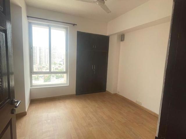 Rental | 3.5 BHK + 2100 Sq.Ft. Apartment in Unitech Fresco