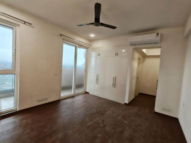 Rental | 3.5 BHK + 2149 Sq.Ft. Apartment in Conscient Heritage Max