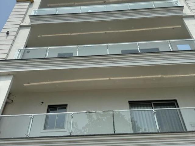 Rental | 3.5 BHK + 2150 Sq.Ft. Apartment in Central Park Flower Valley